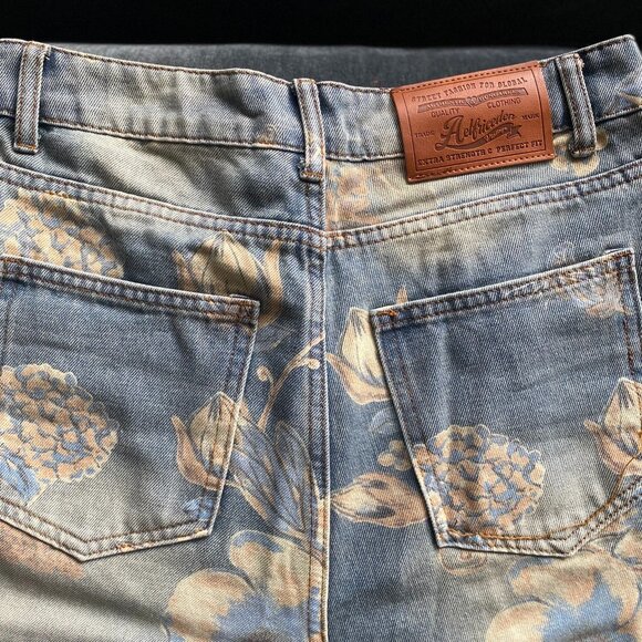 NWT Aelfric Eden Floral Baggy Jeans, Size 28 - Picture 10 of 12